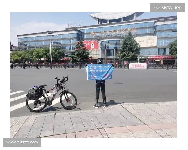 台风追至深圳:思念跨越千里的告白 台风追至深圳:思念跨越千里的告白